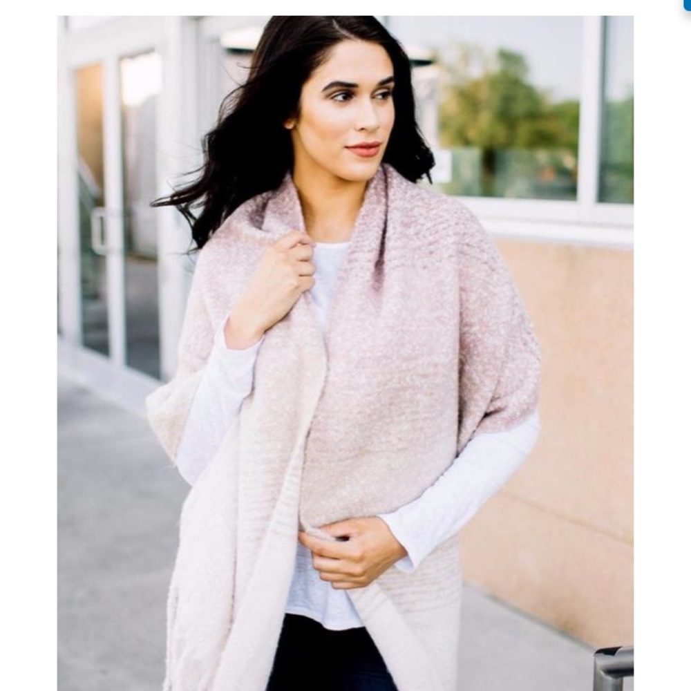 NWOT Mer-sea & co. Cozy Wrap Scarf - Blush